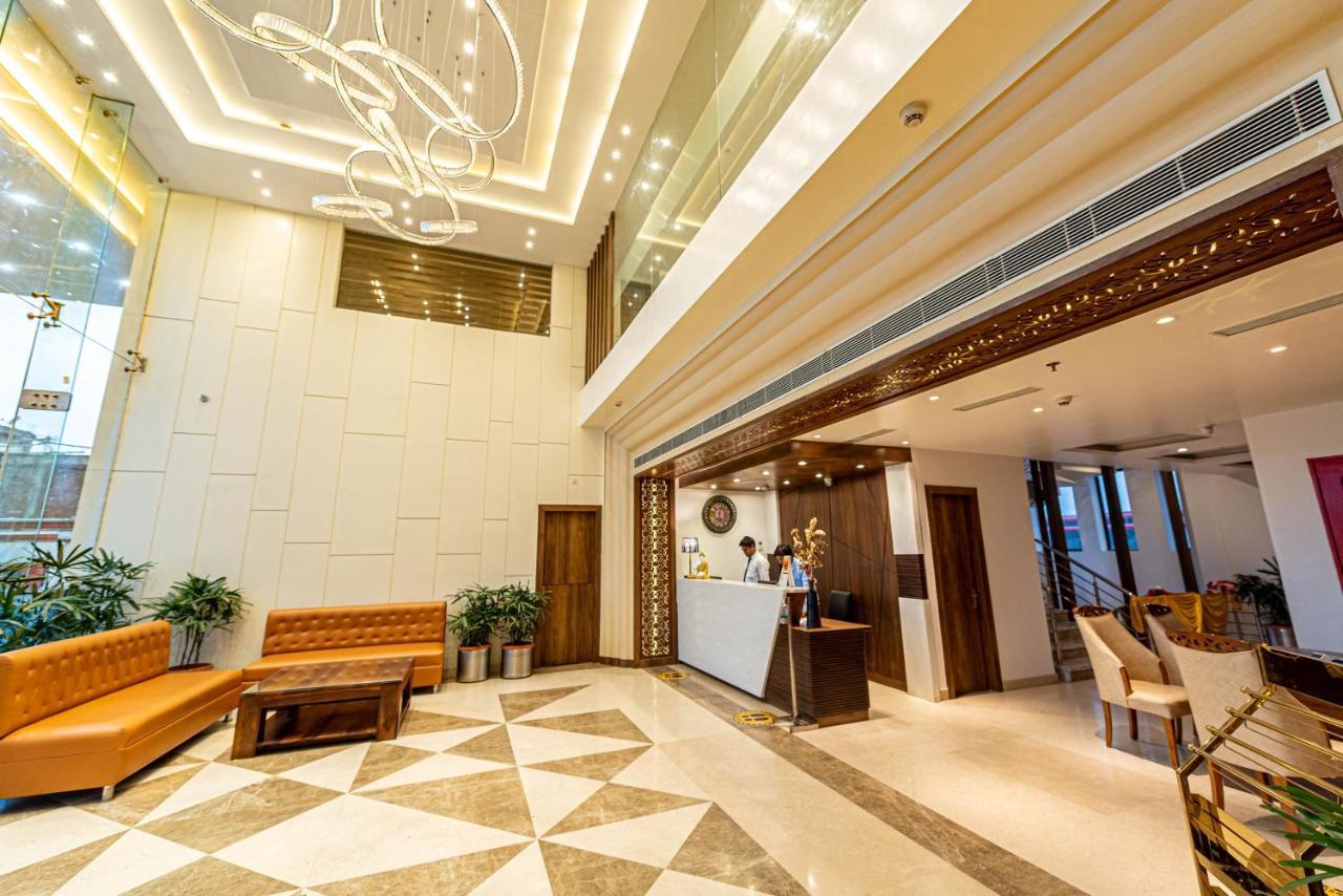The Elite Lucknow Convention Hotel Exteriör bild