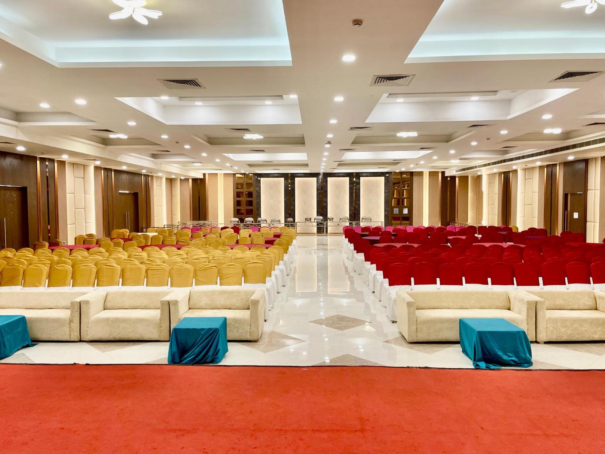The Elite Lucknow Convention Hotel Exteriör bild